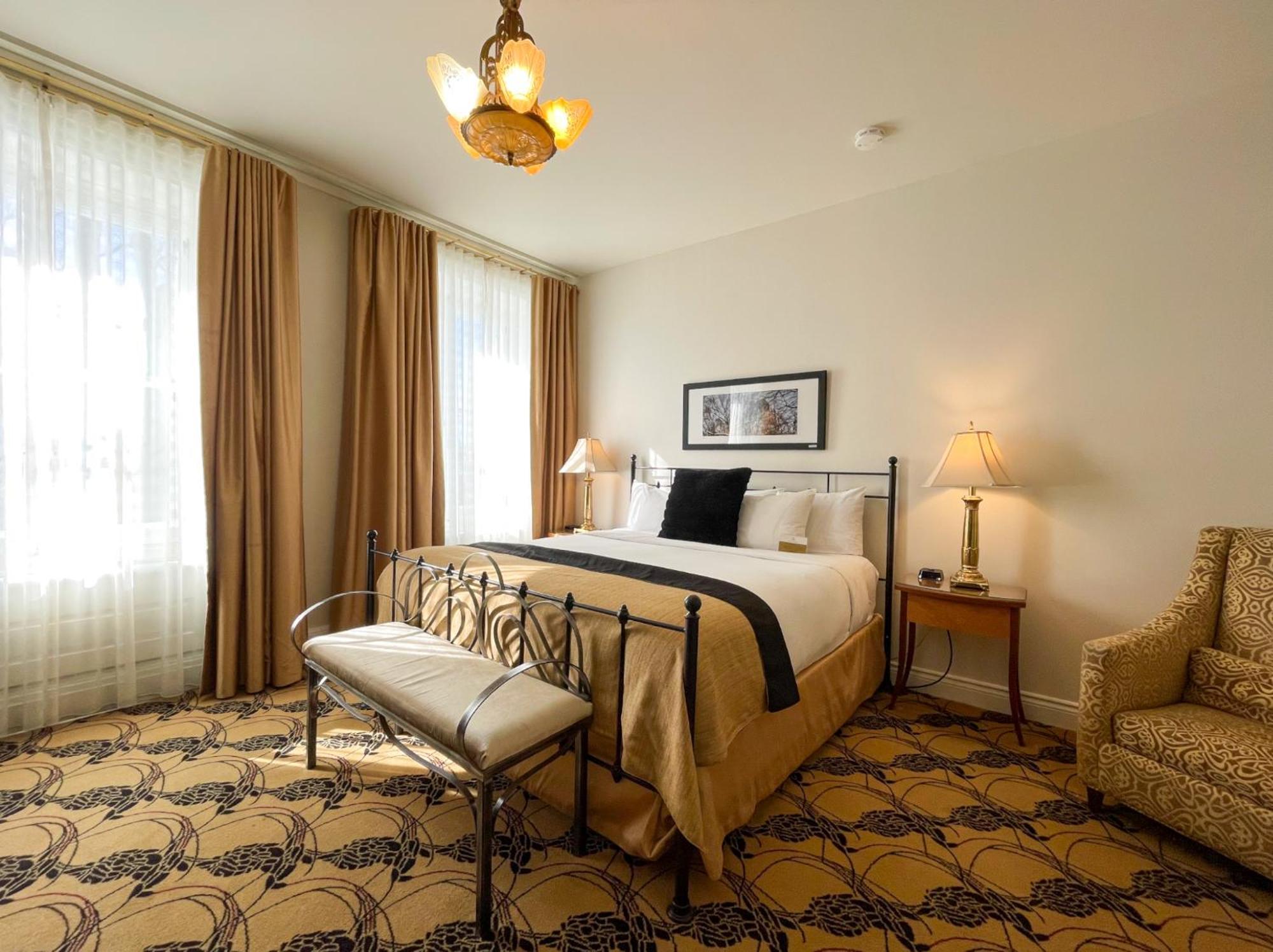 Hotel Manoir D'Auteuil Квебек Экстерьер фото