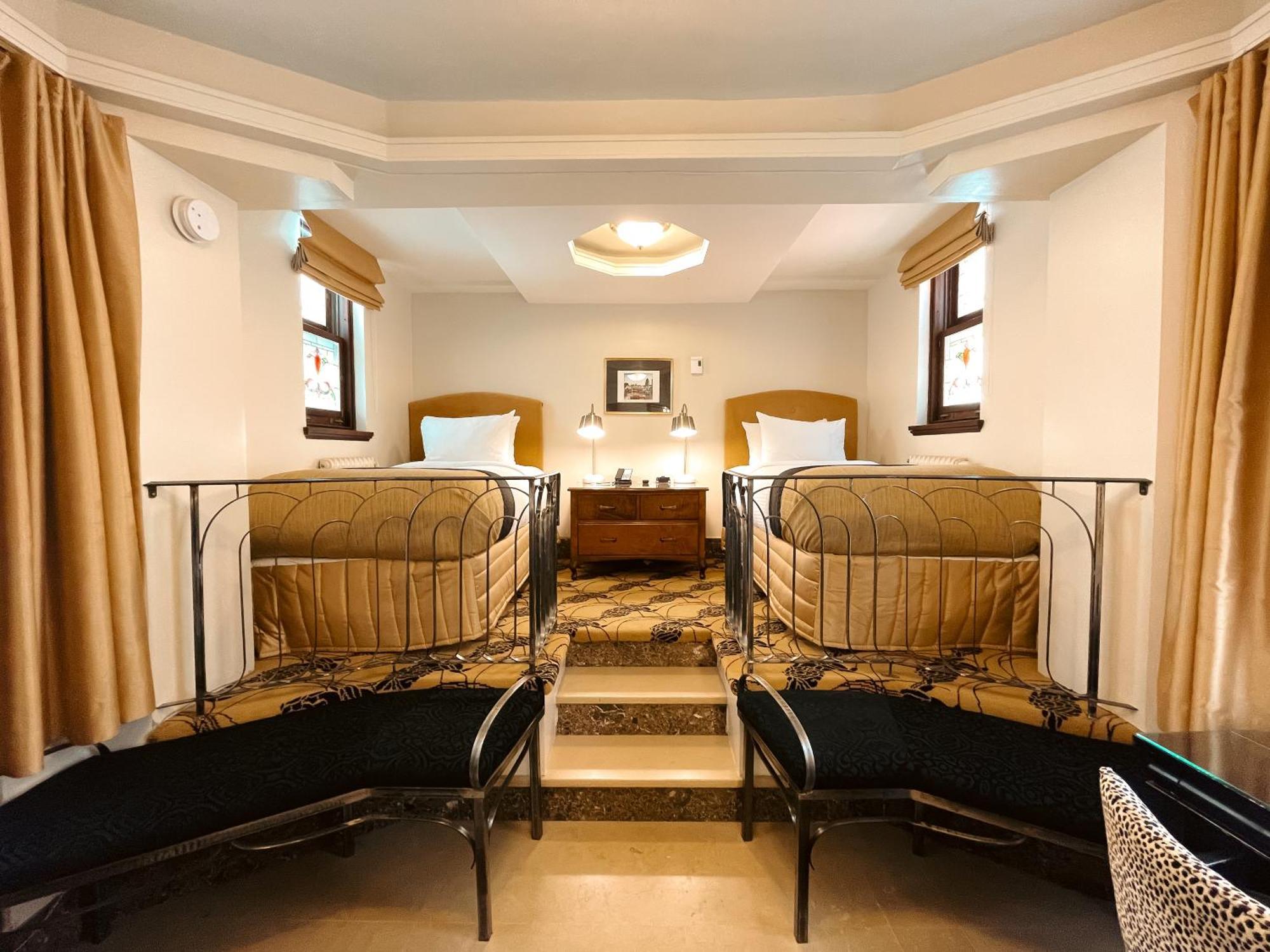 Hotel Manoir D'Auteuil Квебек Экстерьер фото